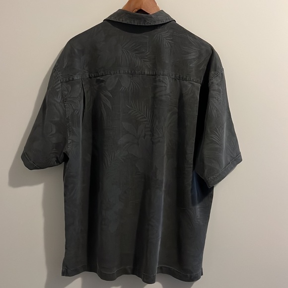 CASUAL BUTTON UP SHORT SLEEVED SHIRT (XL) - Picture 5 of 14